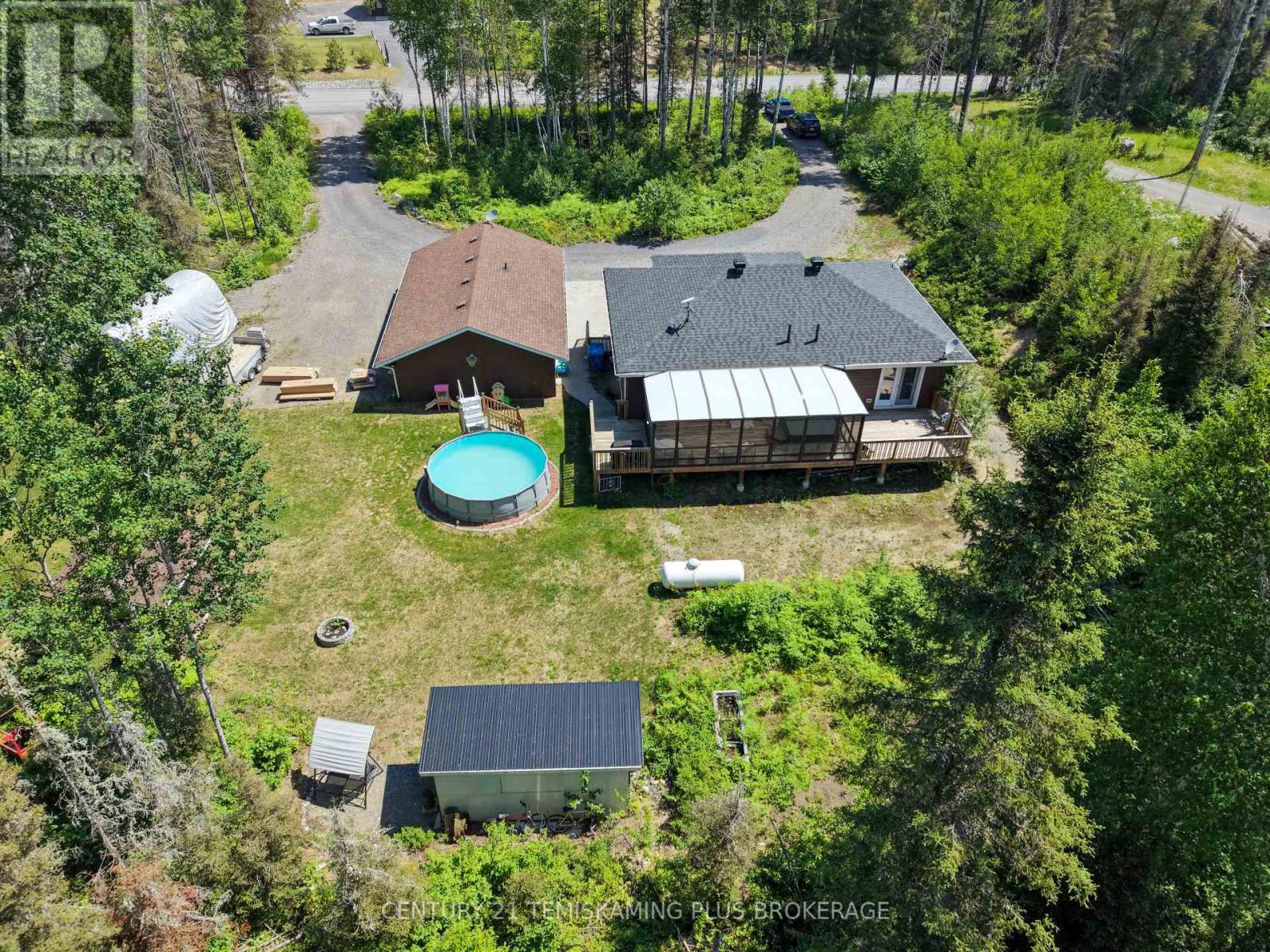 877804 BASS LAKE ROAD - 47