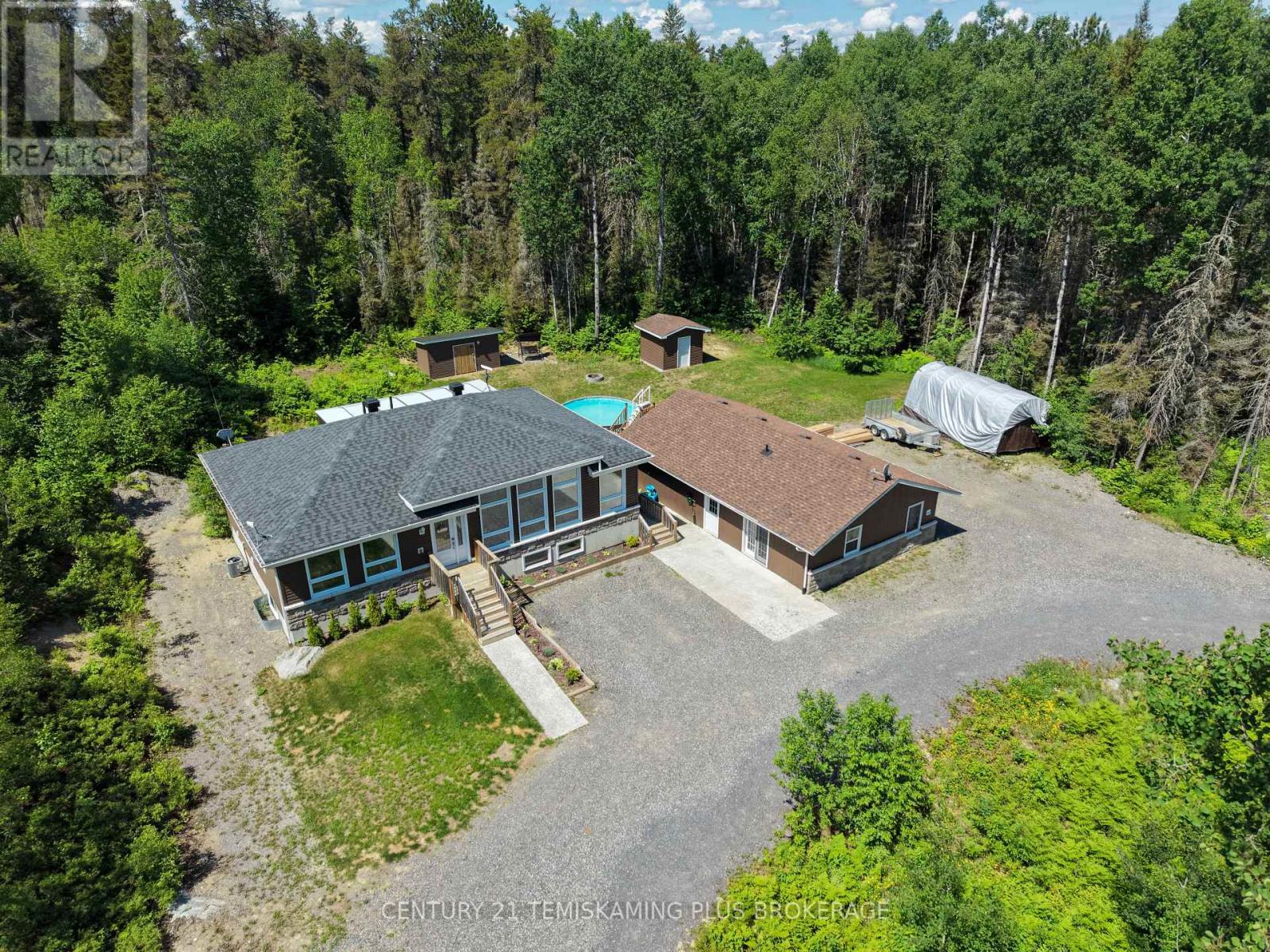 877804 BASS LAKE ROAD - 44