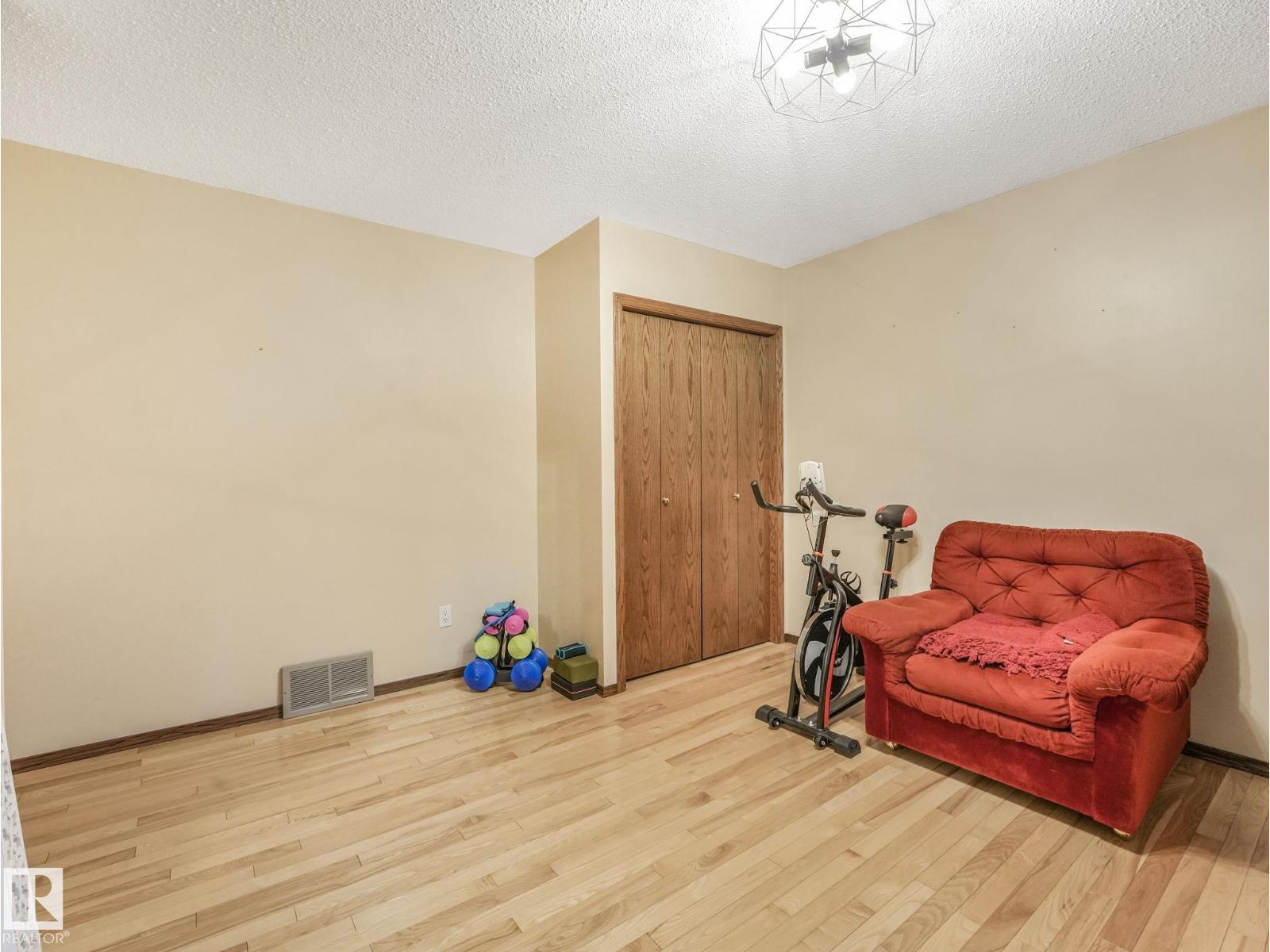 11921 231 ST NW - 62
