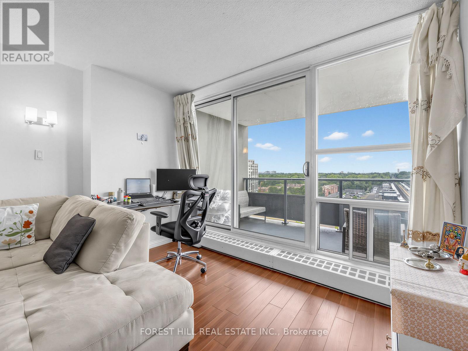 #1104 4101 SHEPPARD AVENUE E - 15