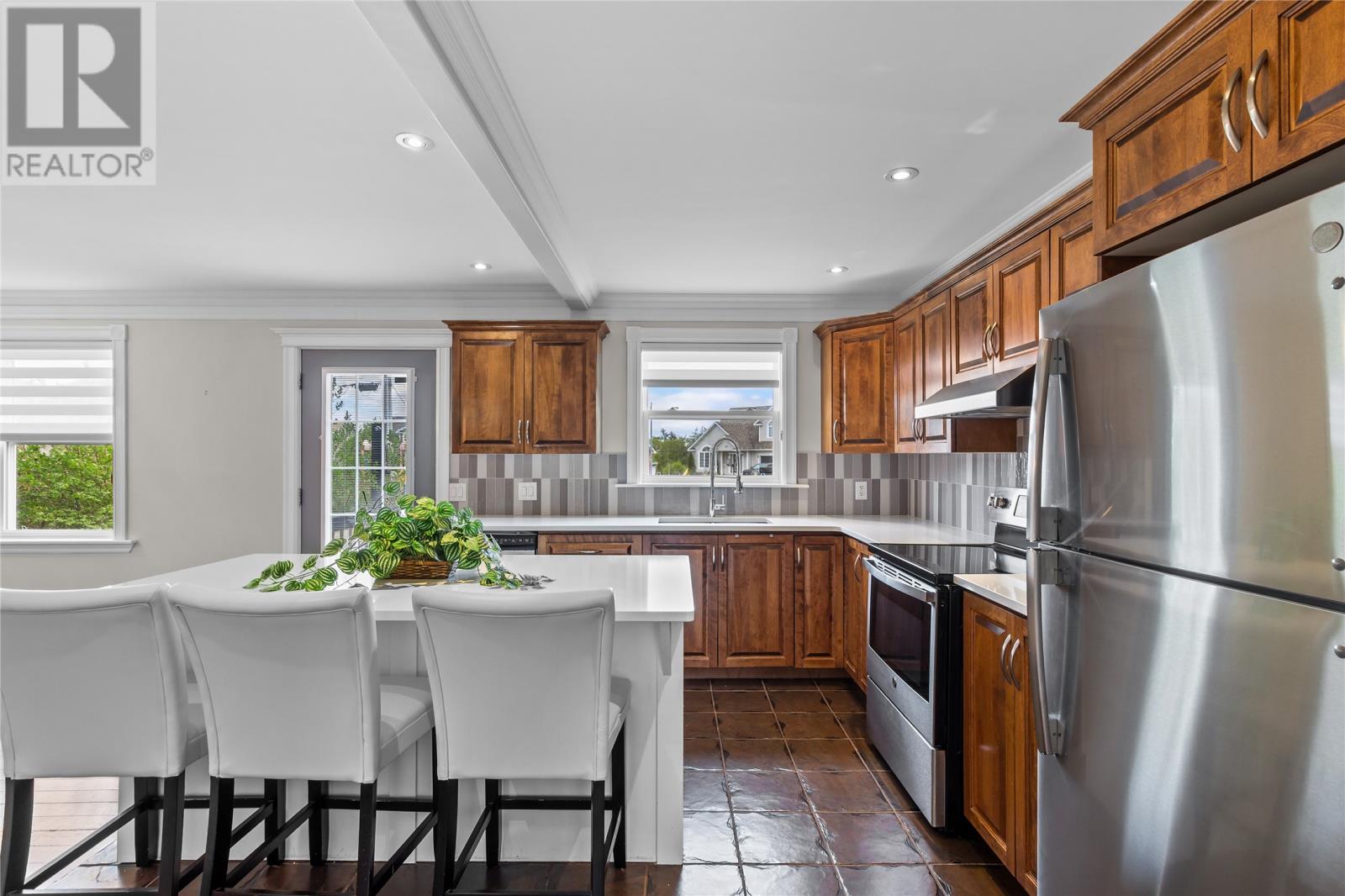 2 Russ Howard Street - 11