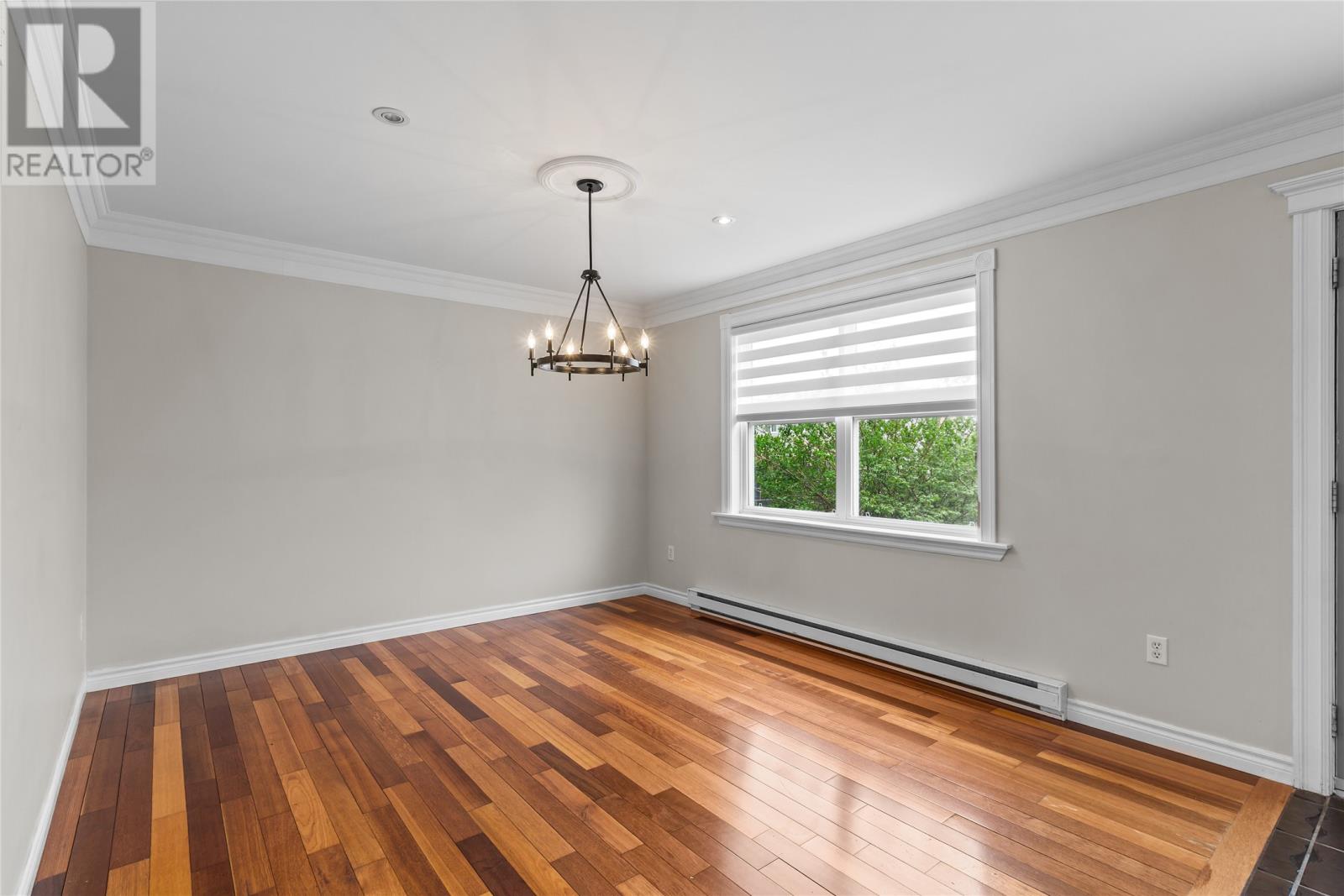 2 Russ Howard Street - 16