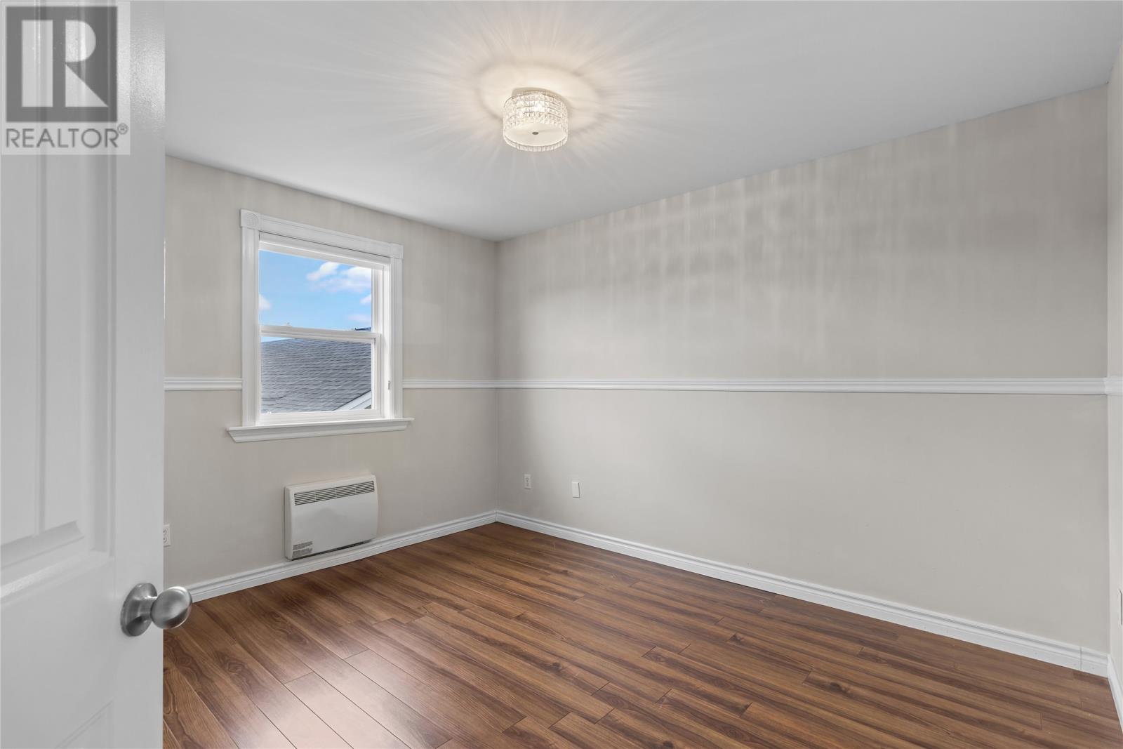 2 Russ Howard Street - 27
