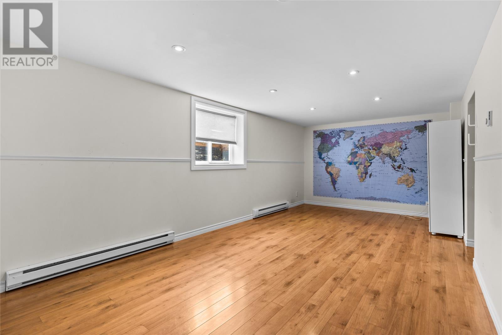 2 Russ Howard Street - 36
