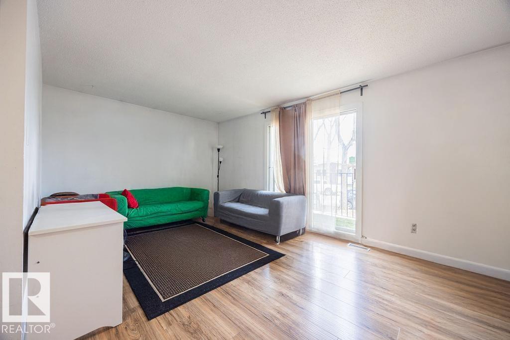 12822/12824 123 ST NW - 30