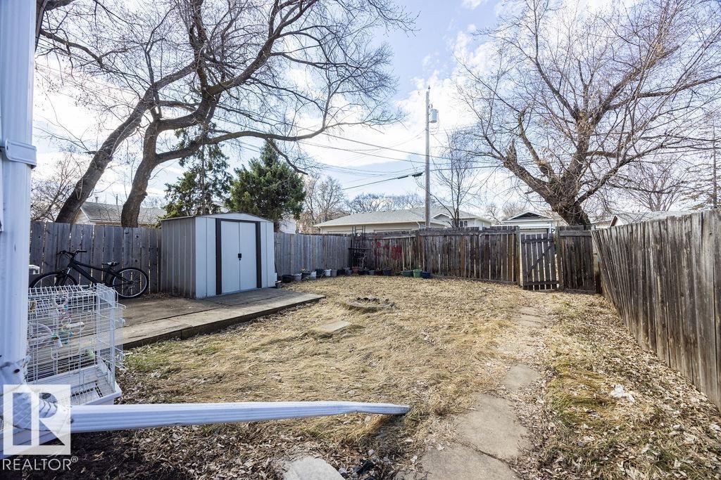12822/12824 123 ST NW - 42