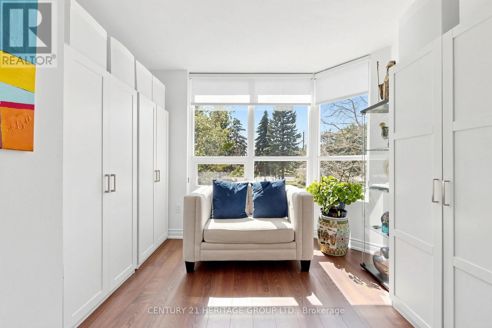 #210 7601 BATHURST STREET - 12