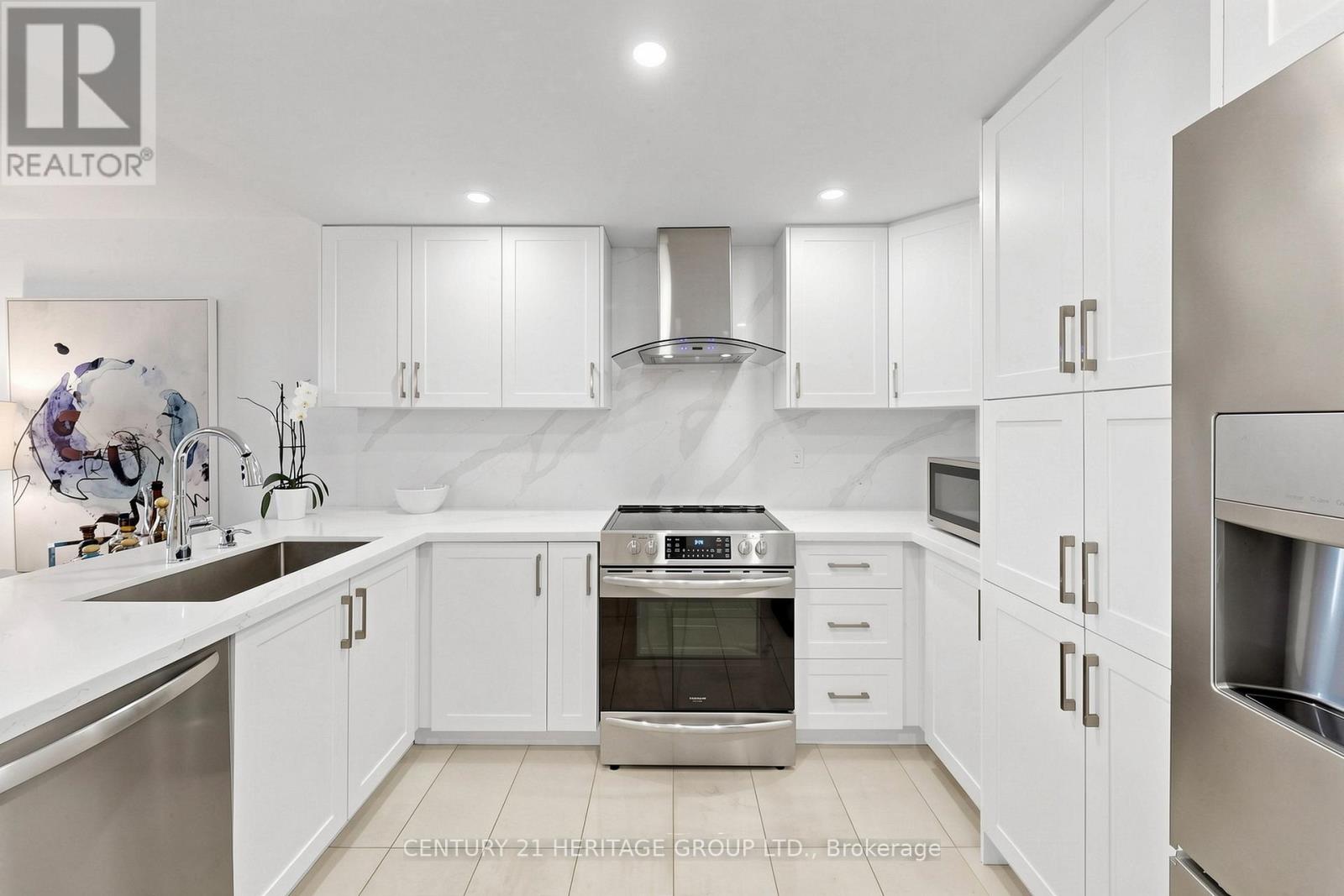 #210 7601 BATHURST STREET - 20