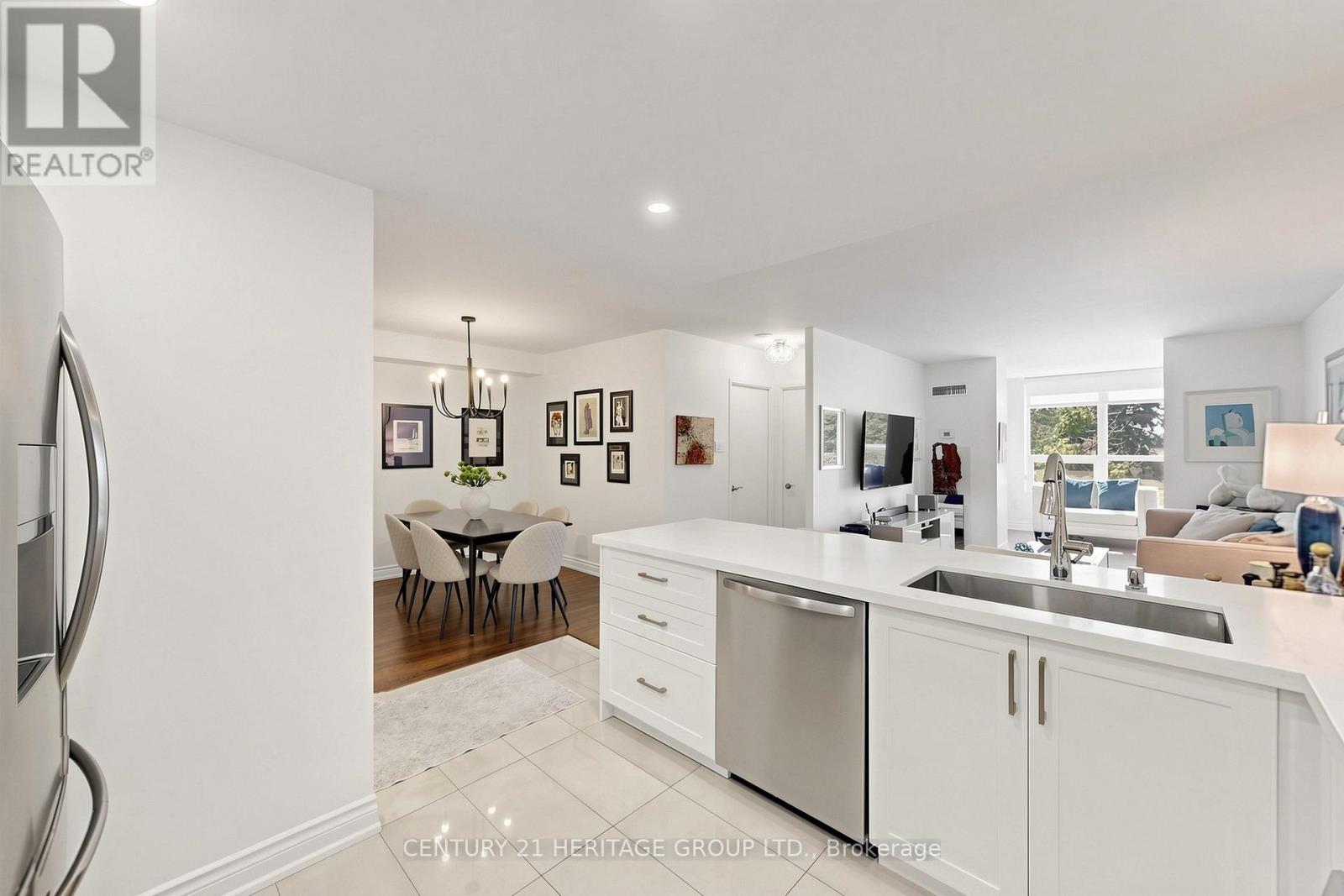 #210 7601 BATHURST STREET - 24