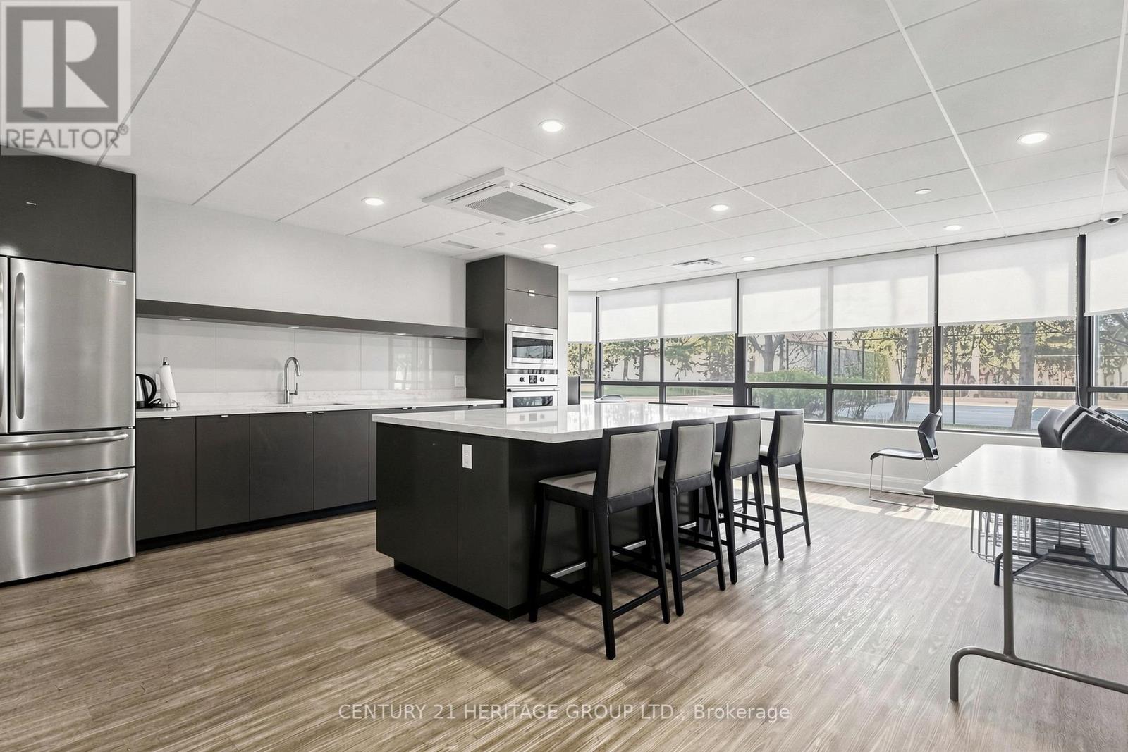 #210 7601 BATHURST STREET - 30
