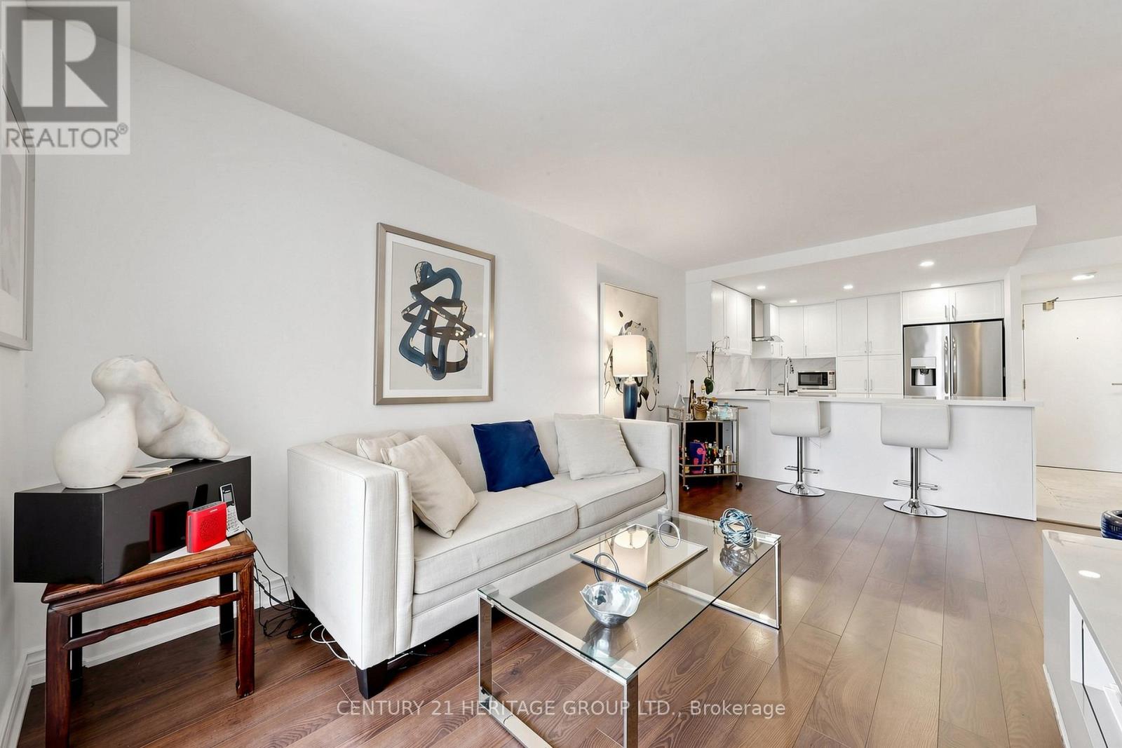 #210 7601 BATHURST STREET - 9