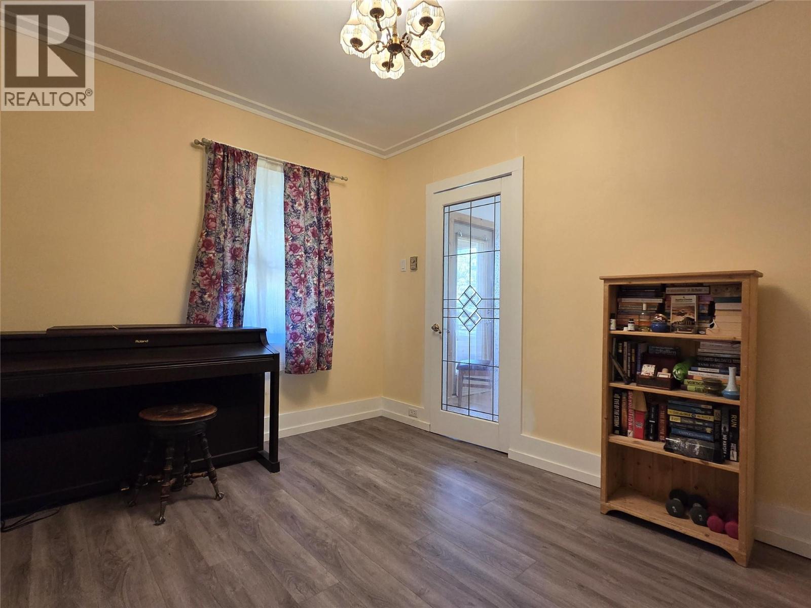 780 CAMERON Avenue - 8