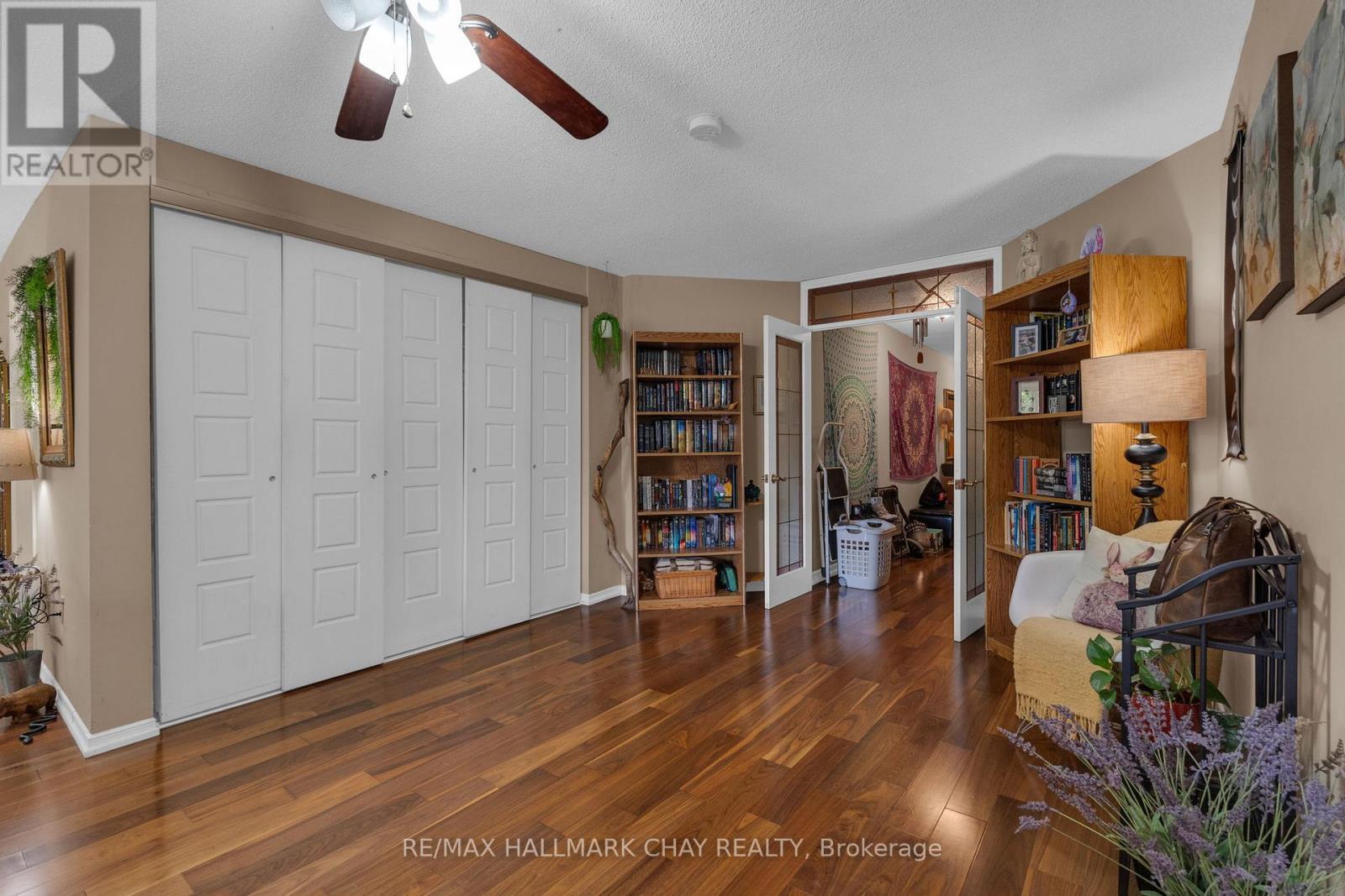 #103 1 QUAIL CRESCENT - 21