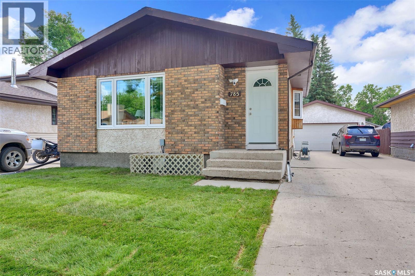 785 Bard CRESCENT N - photo 3