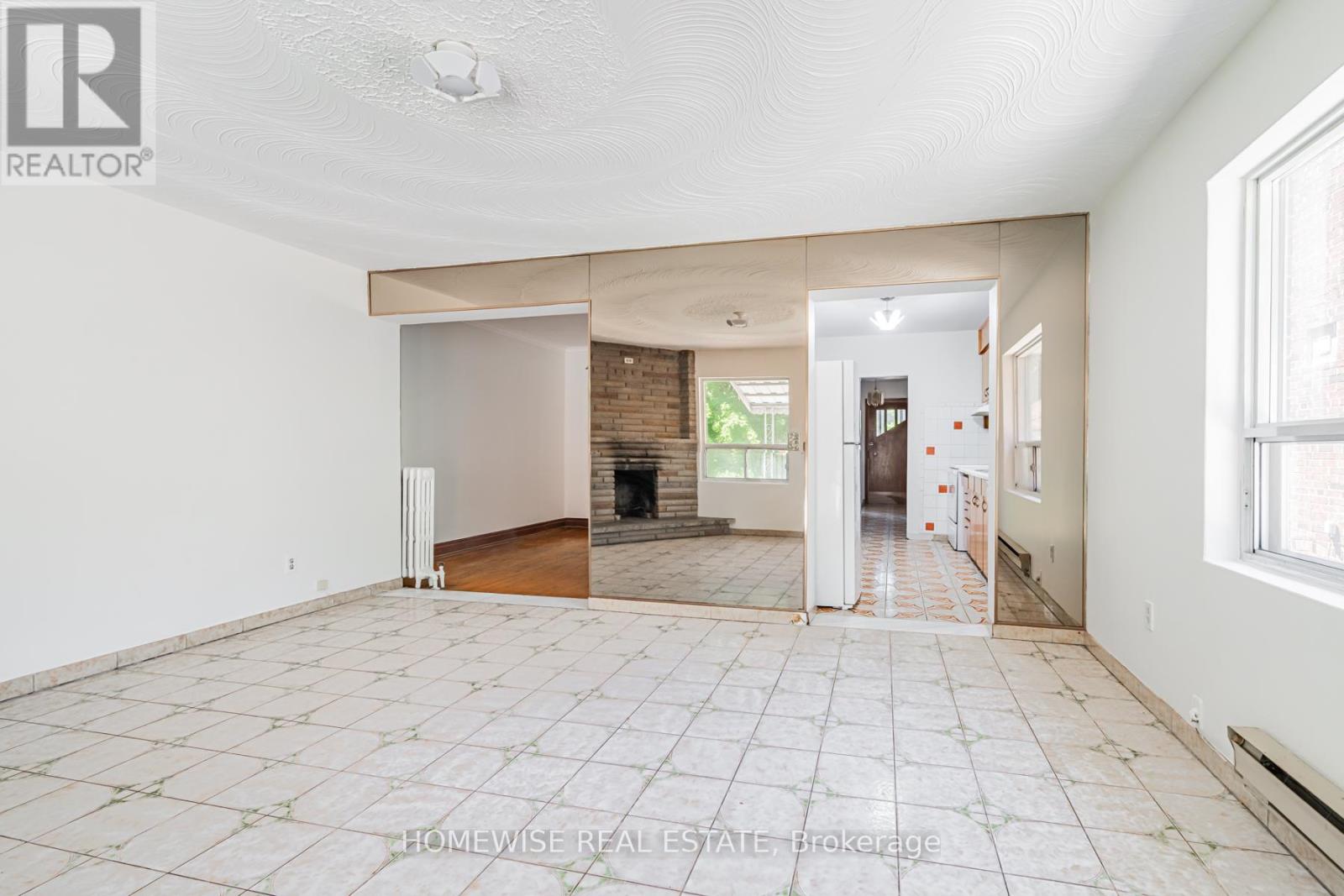 25 MARLEE AVENUE - 12