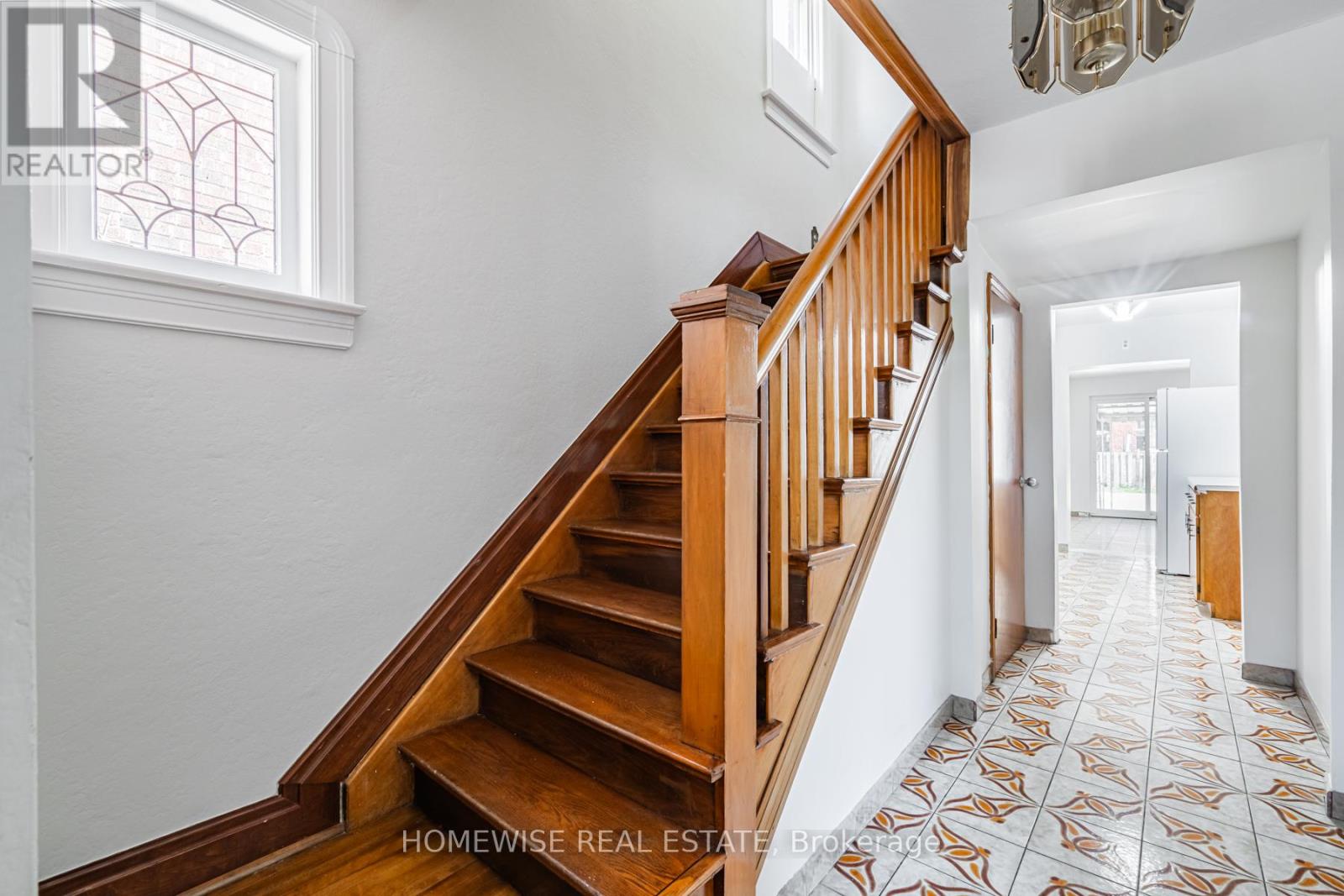 25 MARLEE AVENUE - 2