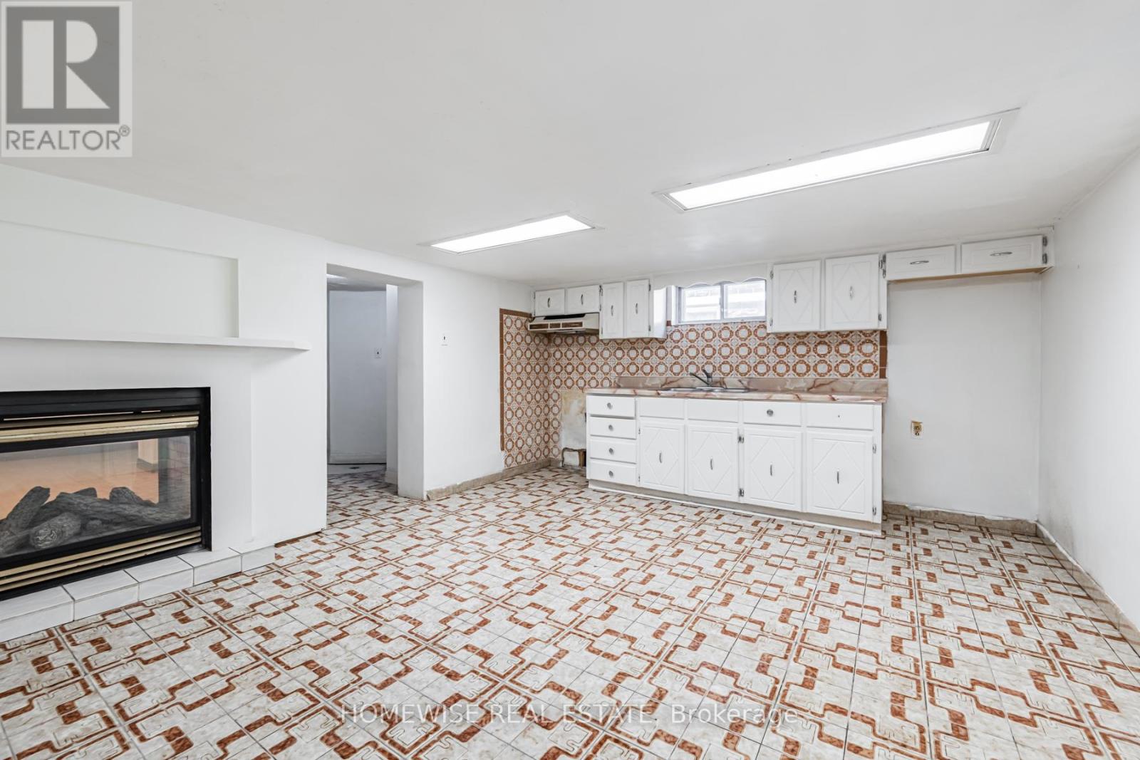 25 MARLEE AVENUE - 20