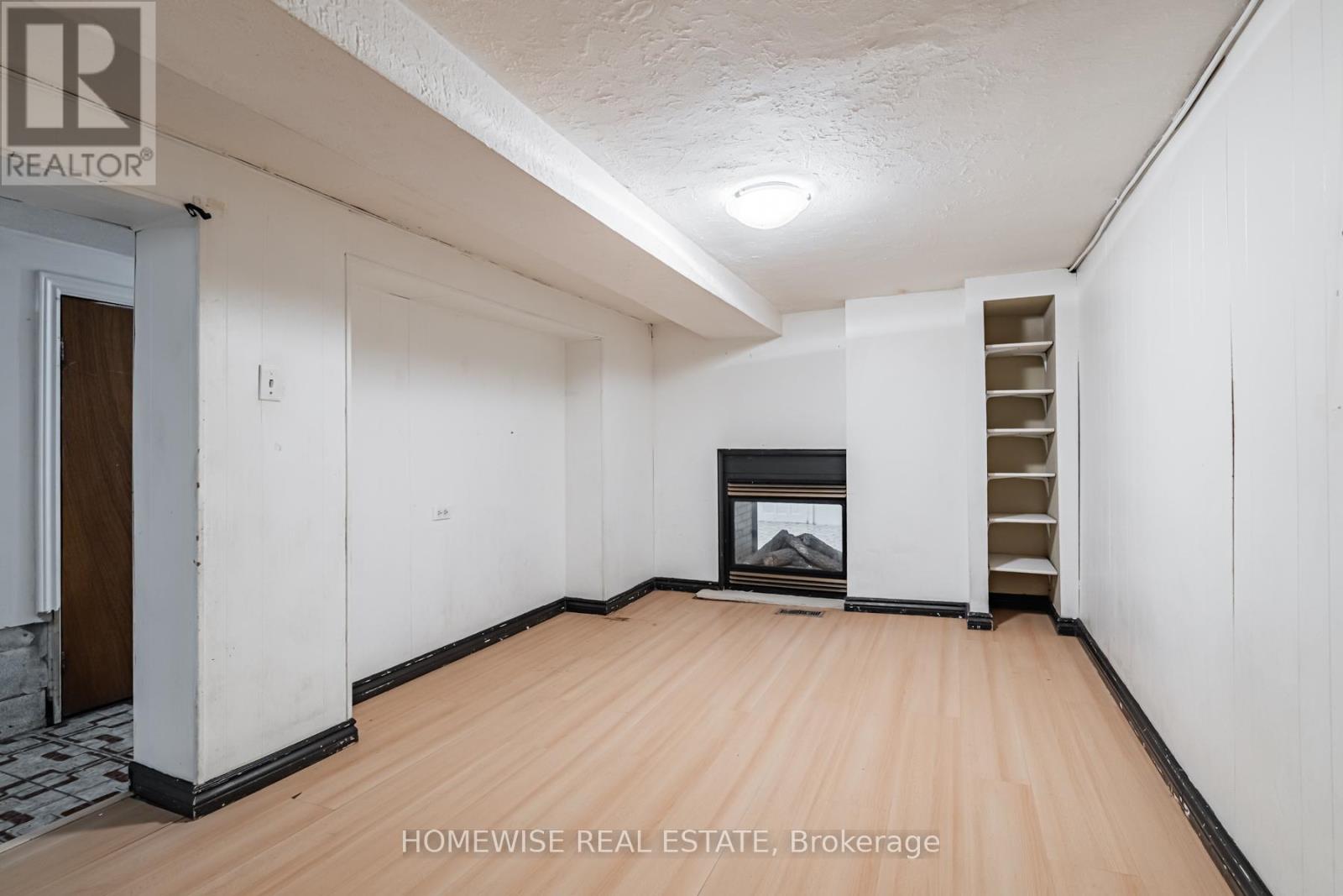 25 MARLEE AVENUE - 23