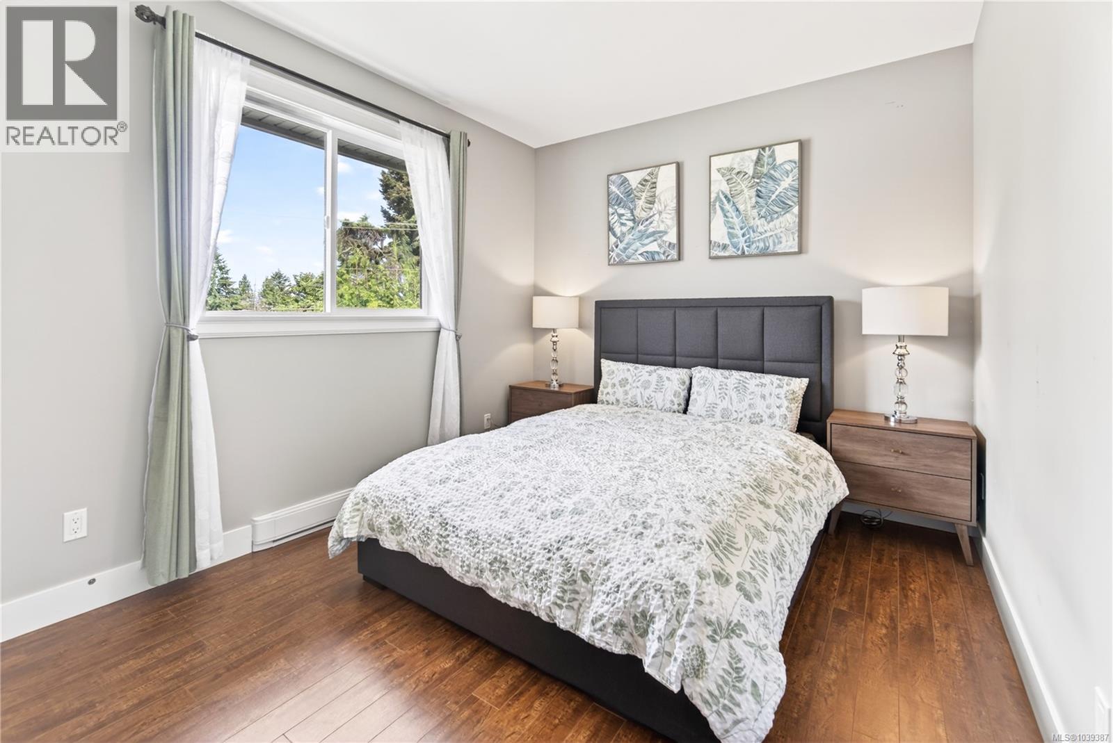 3115 Uplands Dr - 25