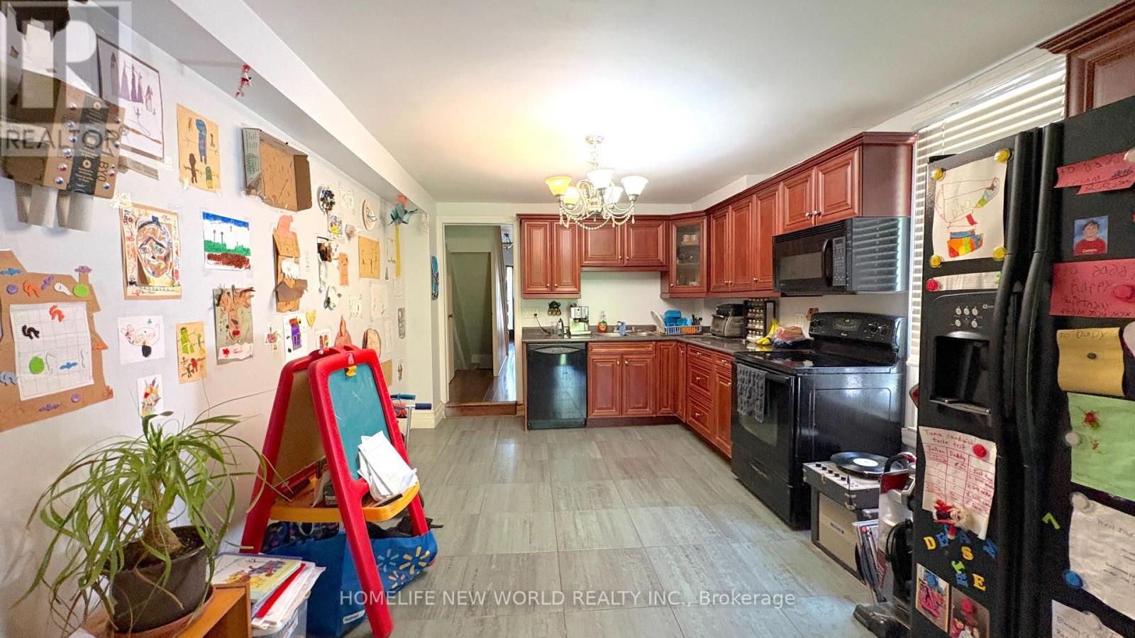 8 BURNFIELD AVENUE - 12
