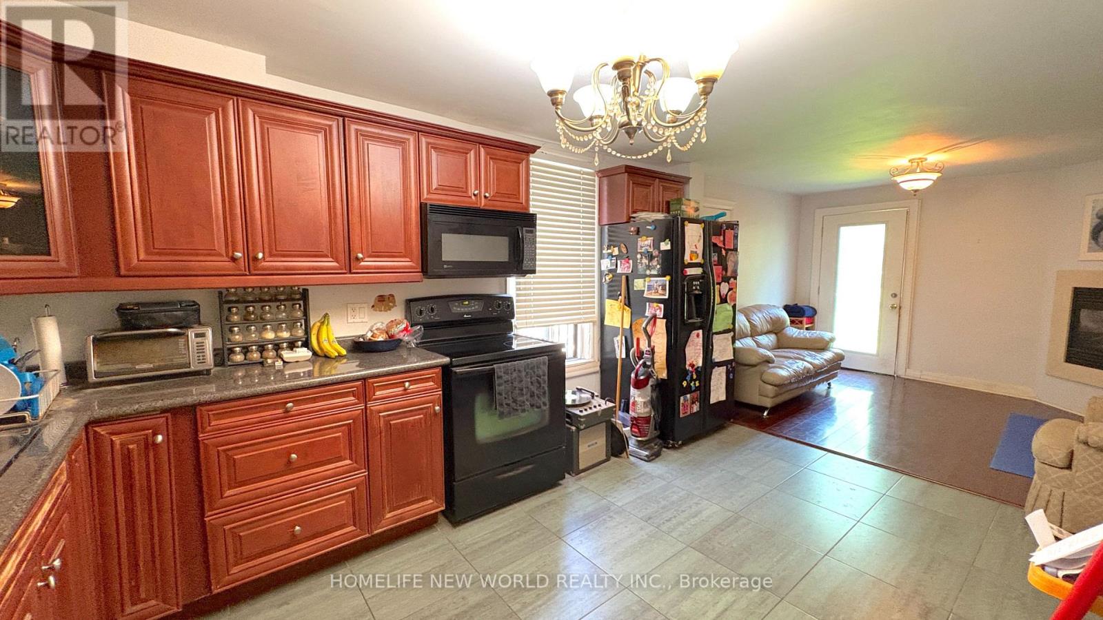 8 BURNFIELD AVENUE - 14