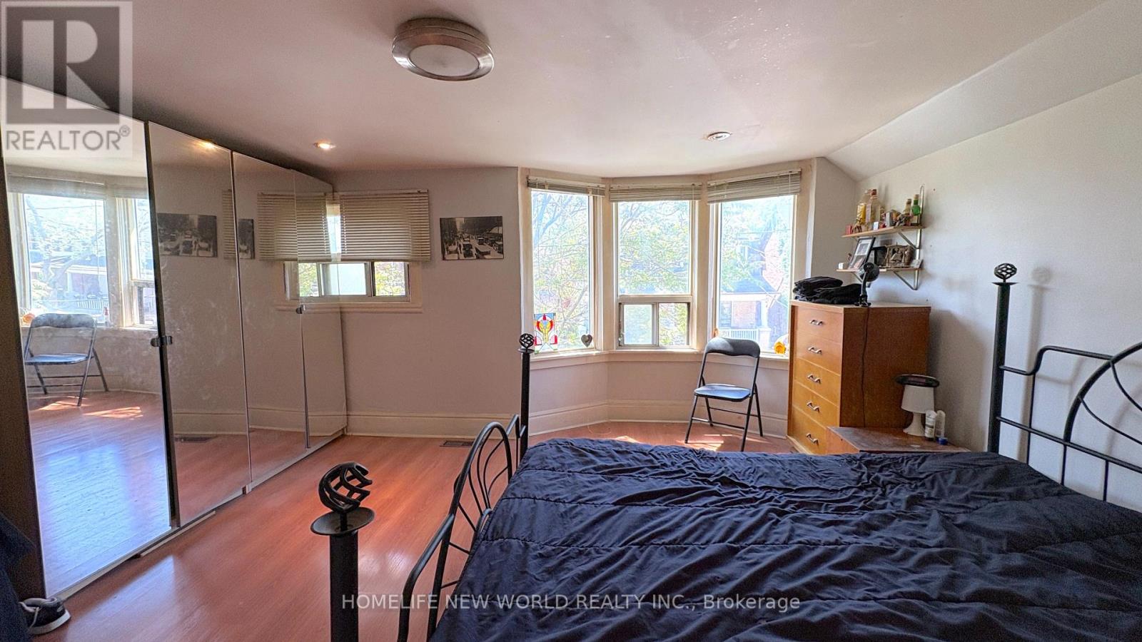 8 BURNFIELD AVENUE - 18