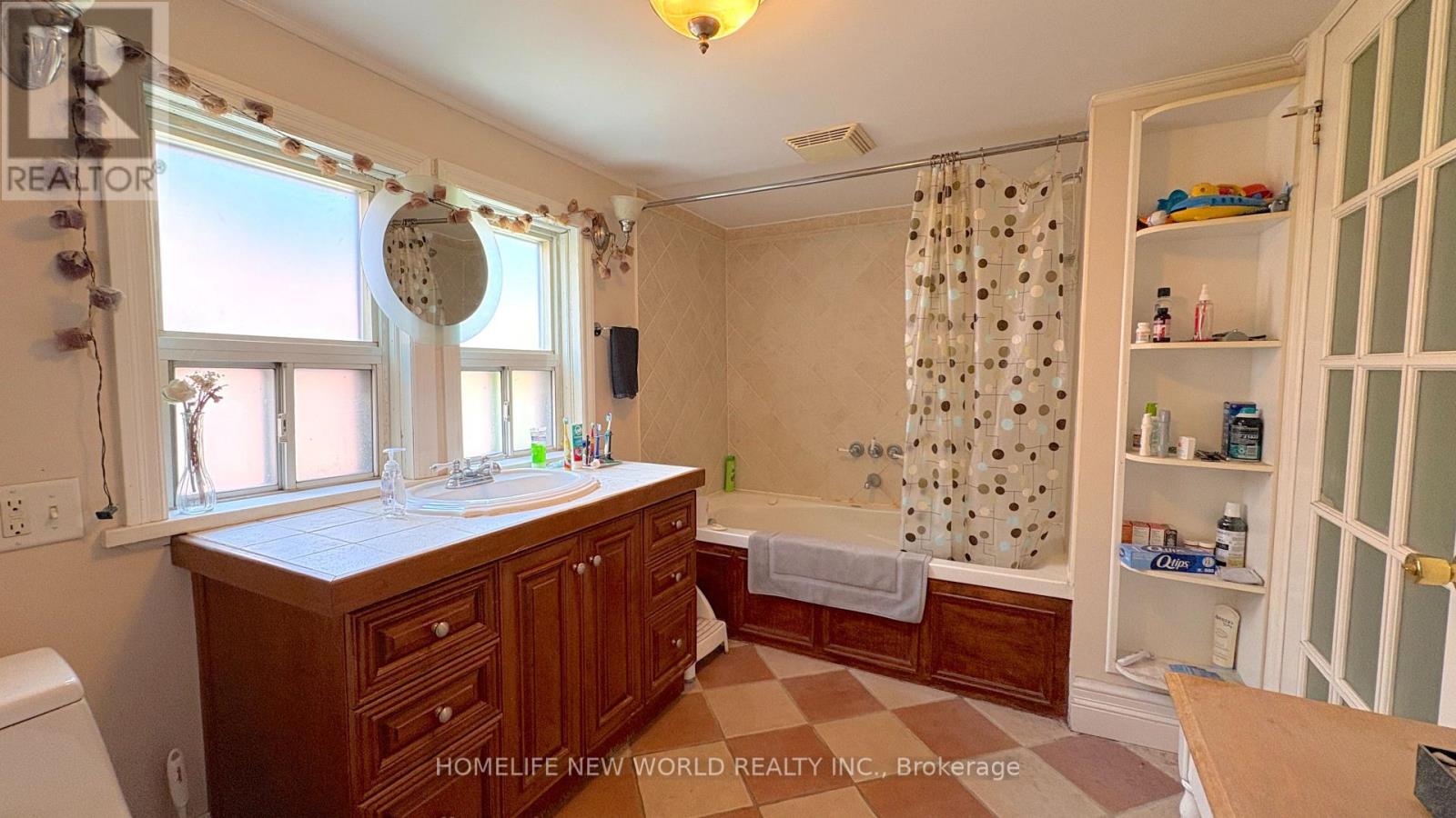 8 BURNFIELD AVENUE - 26