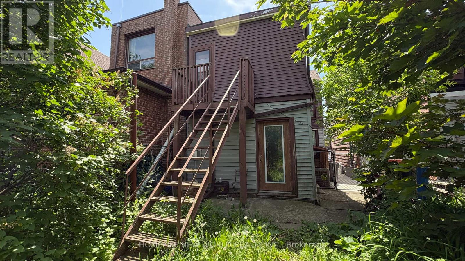 8 BURNFIELD AVENUE - 31