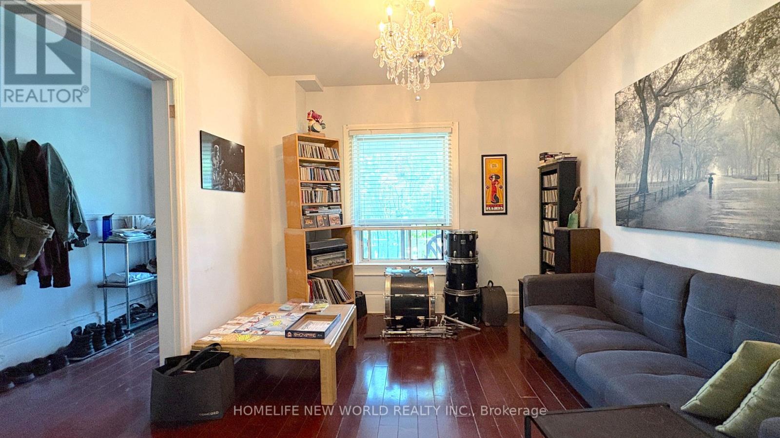 8 BURNFIELD AVENUE - 5