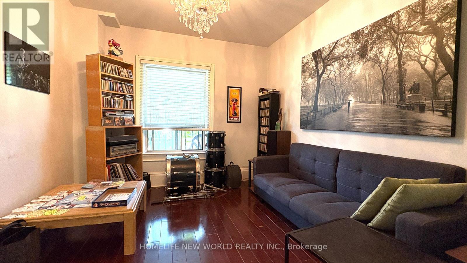 8 BURNFIELD AVENUE - 6