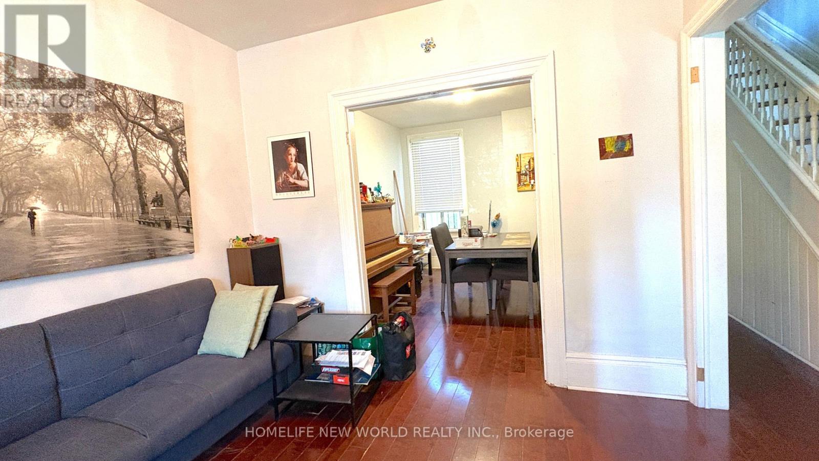 8 BURNFIELD AVENUE - 7