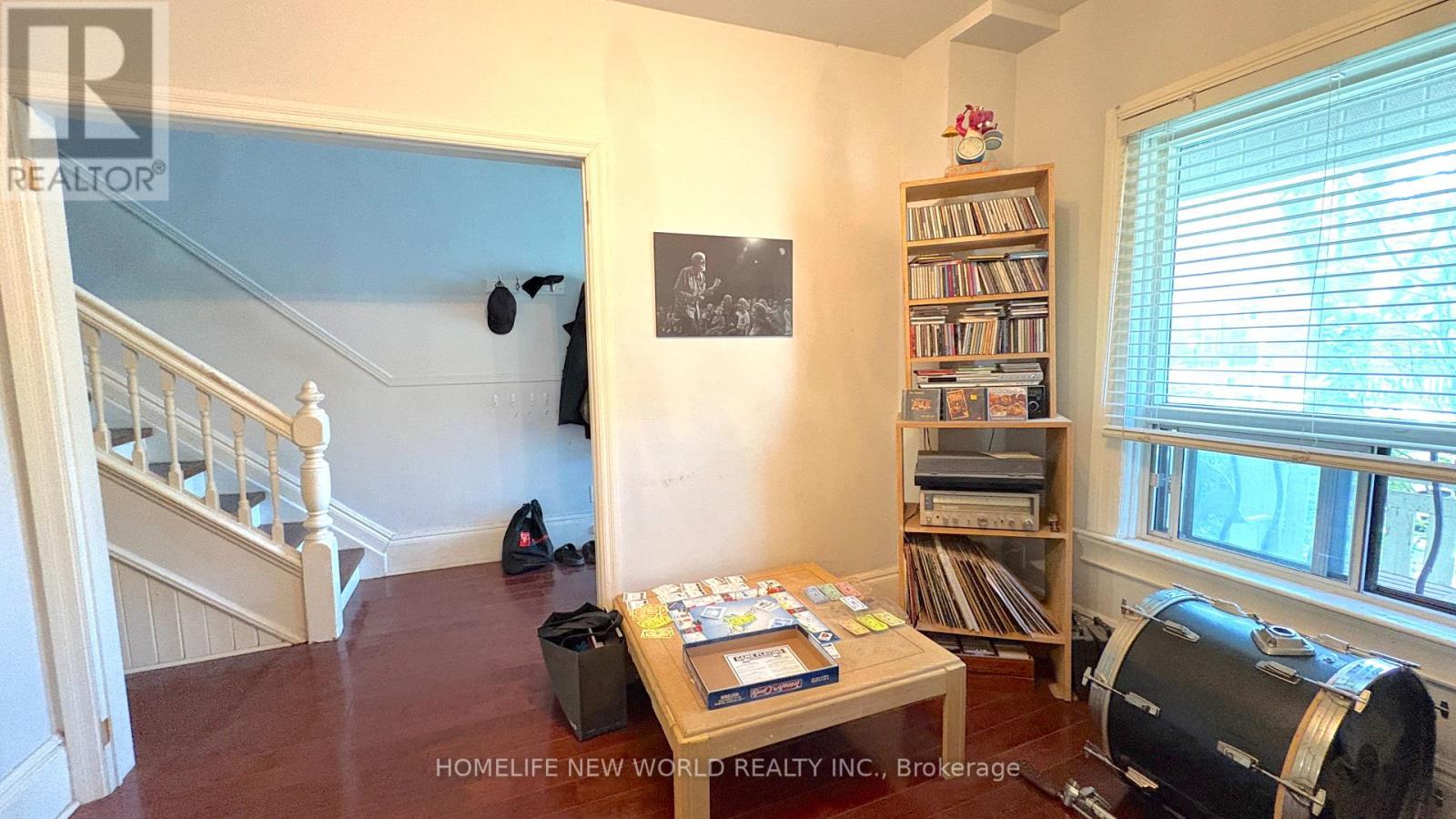 8 BURNFIELD AVENUE - 9
