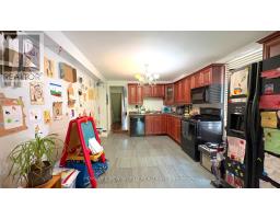 8 Burnfield Avenue, Toronto, ON M6G1Y5 Photo 12