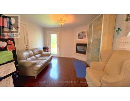 8 Burnfield Avenue, Toronto, ON M6G1Y5 Photo 16