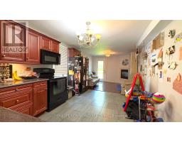 8 Burnfield Avenue, Toronto, ON M6G1Y5 Photo 17