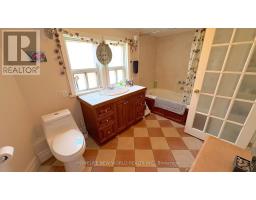 8 Burnfield Avenue, Toronto, ON M6G1Y5 Photo 25