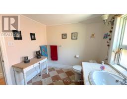 8 Burnfield Avenue, Toronto, ON M6G1Y5 Photo 27