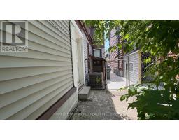 8 Burnfield Avenue, Toronto, ON M6G1Y5 Photo 33