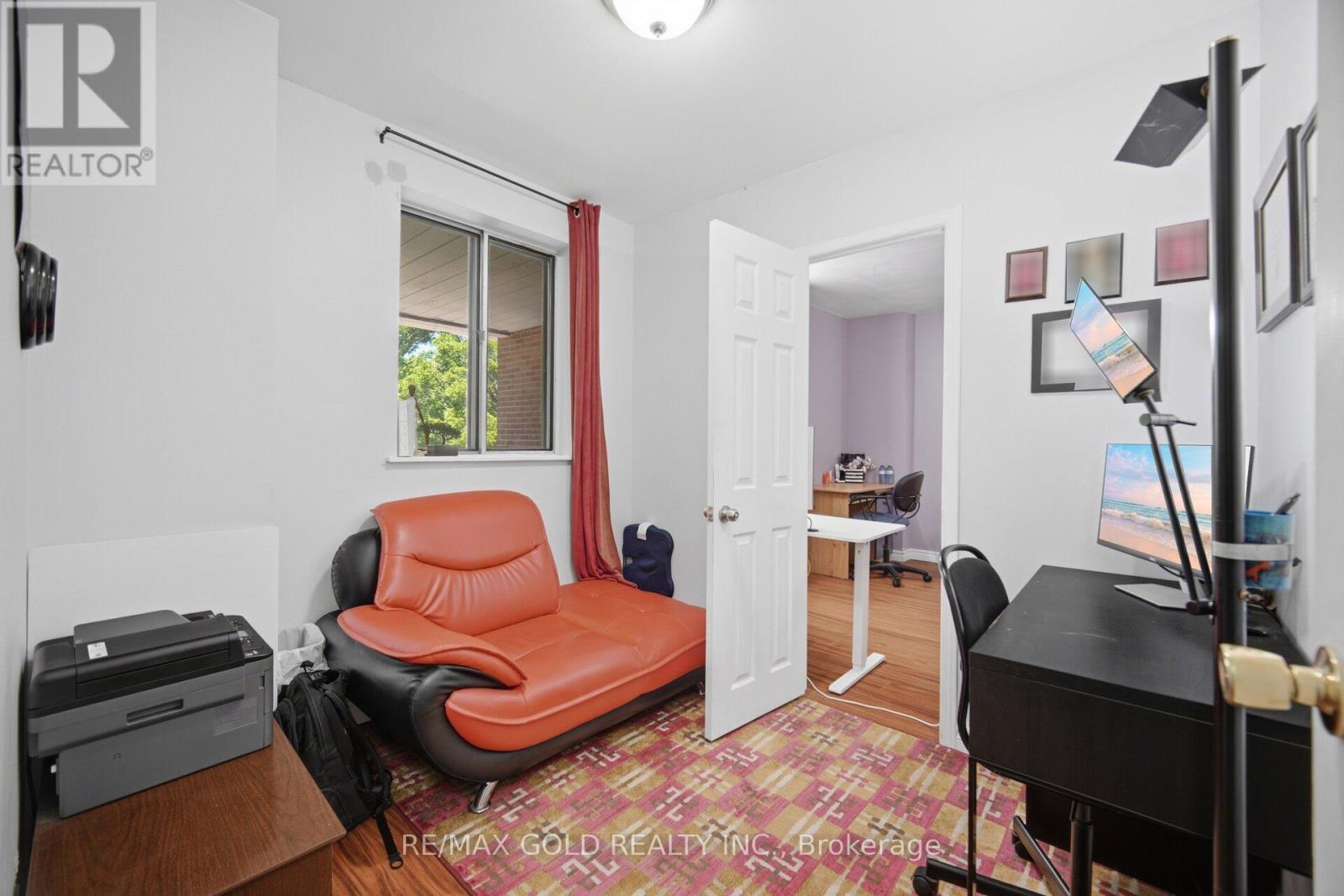 #251 3025 THE CREDIT WOODLANDS DRIVE - 26