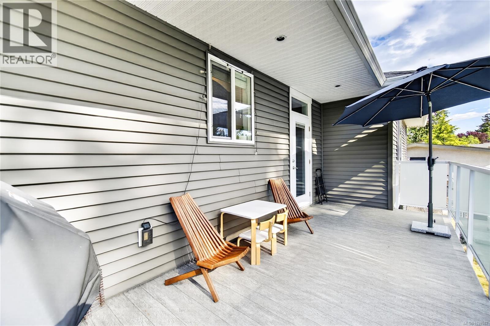 3115 Uplands Dr - 42