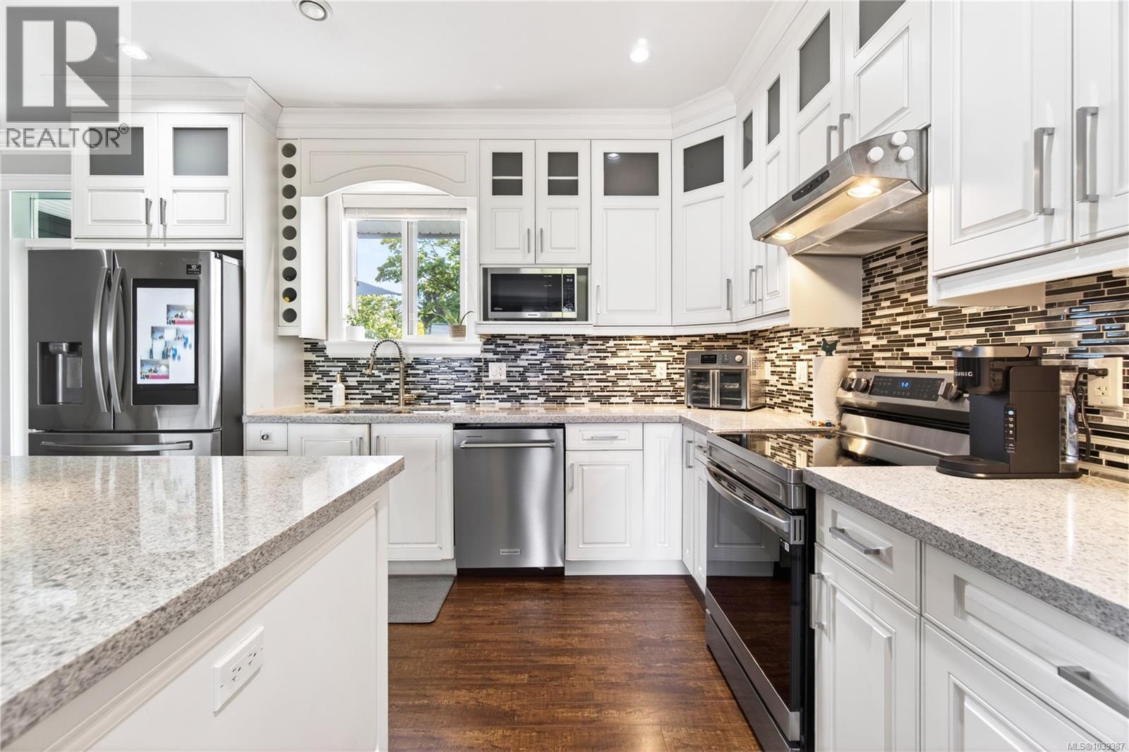 3115 Uplands Dr - 10