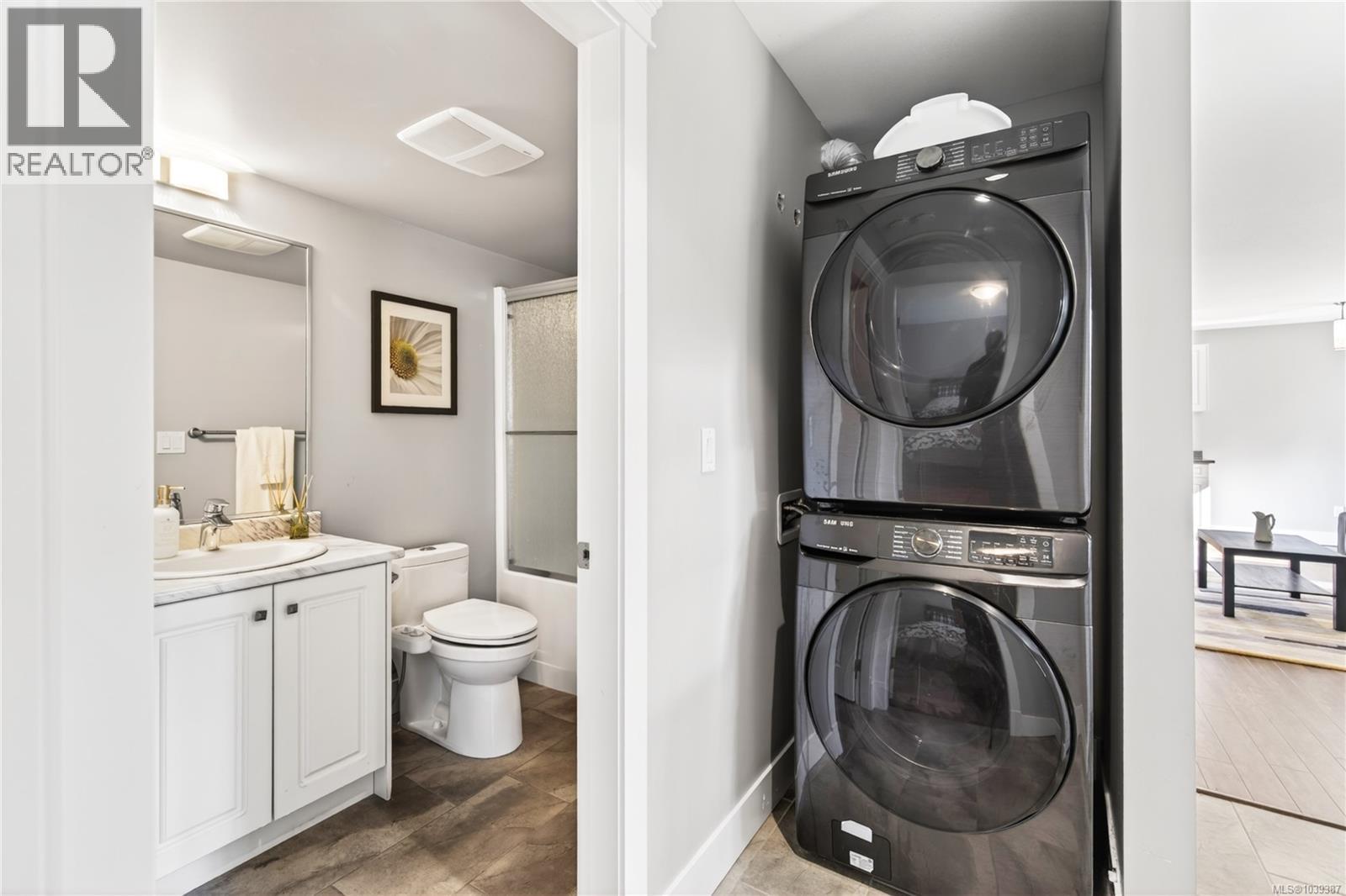 3115 Uplands Dr - 41