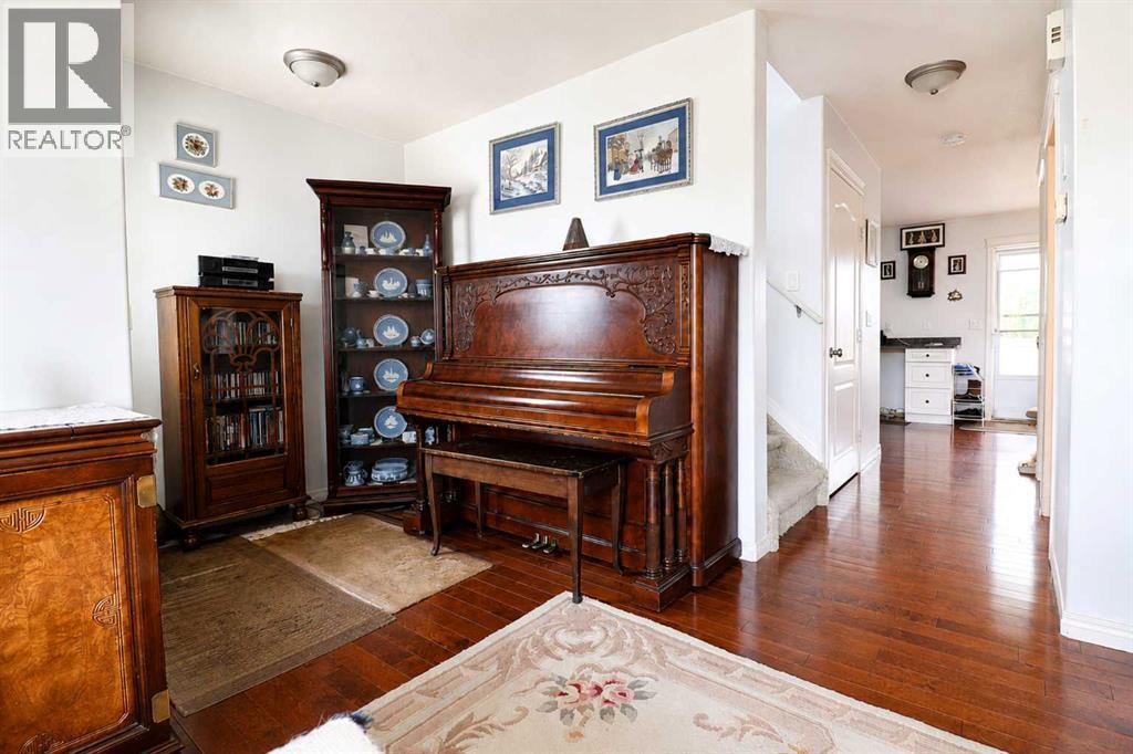 9701 90A Street - photo 4