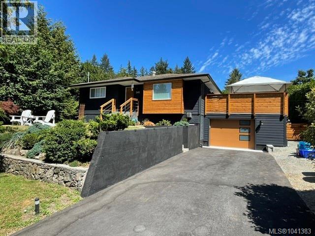  5143 Santa Clara Avenue, Saanich