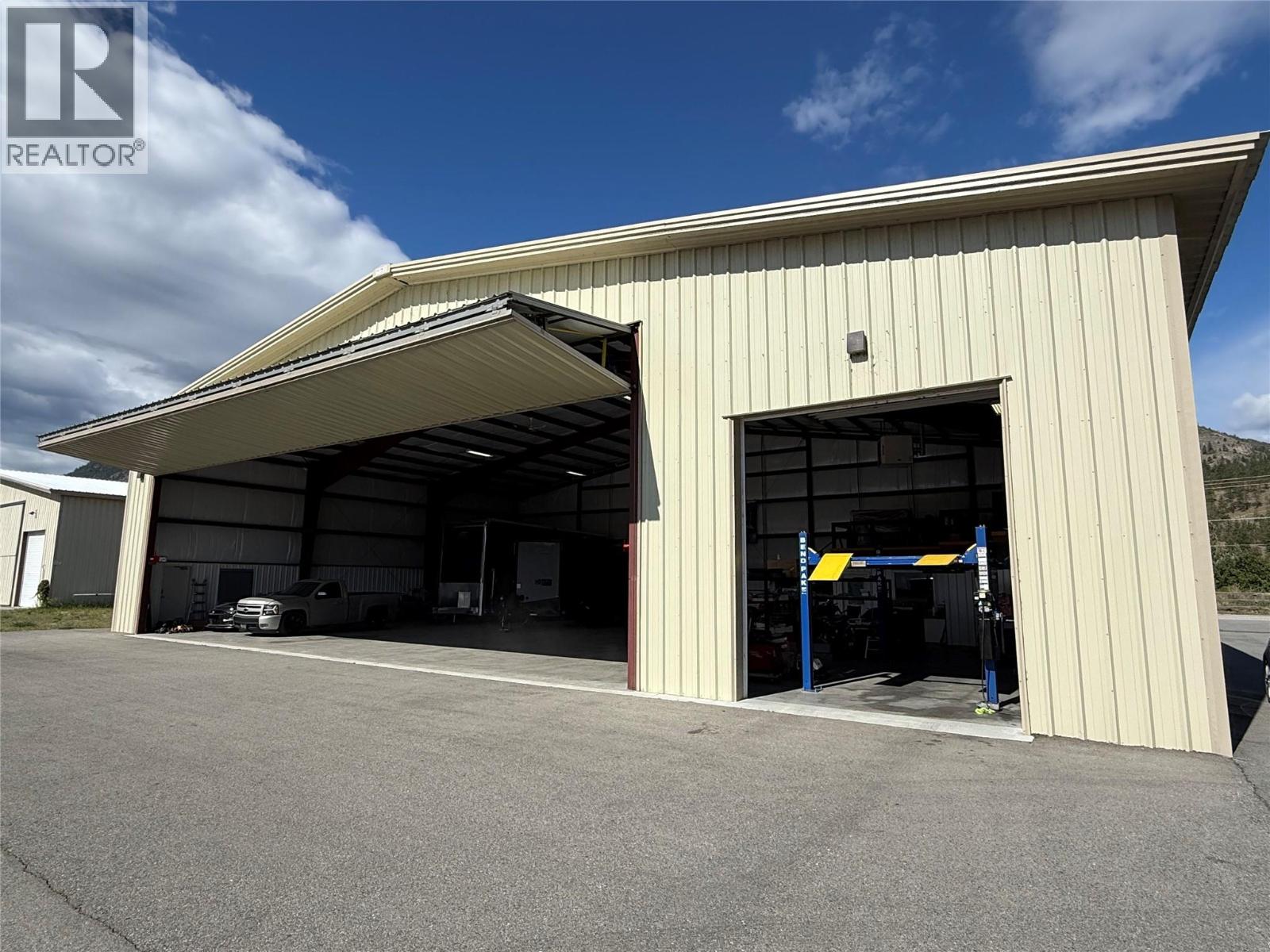 3156 Airport Road, Penticton