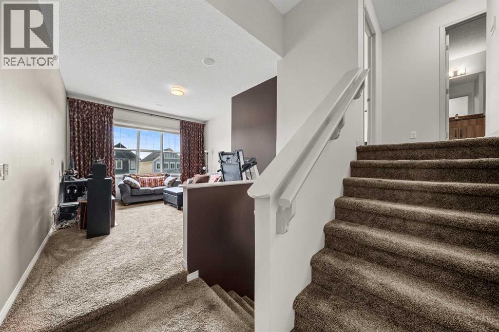 158 Skyview Point Crescent NE - 15