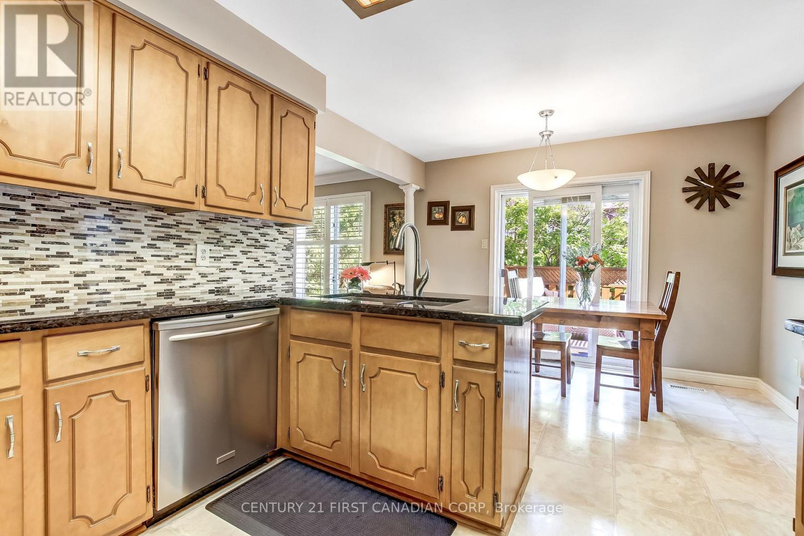 47 MONTE VISTA CRESCENT - 15