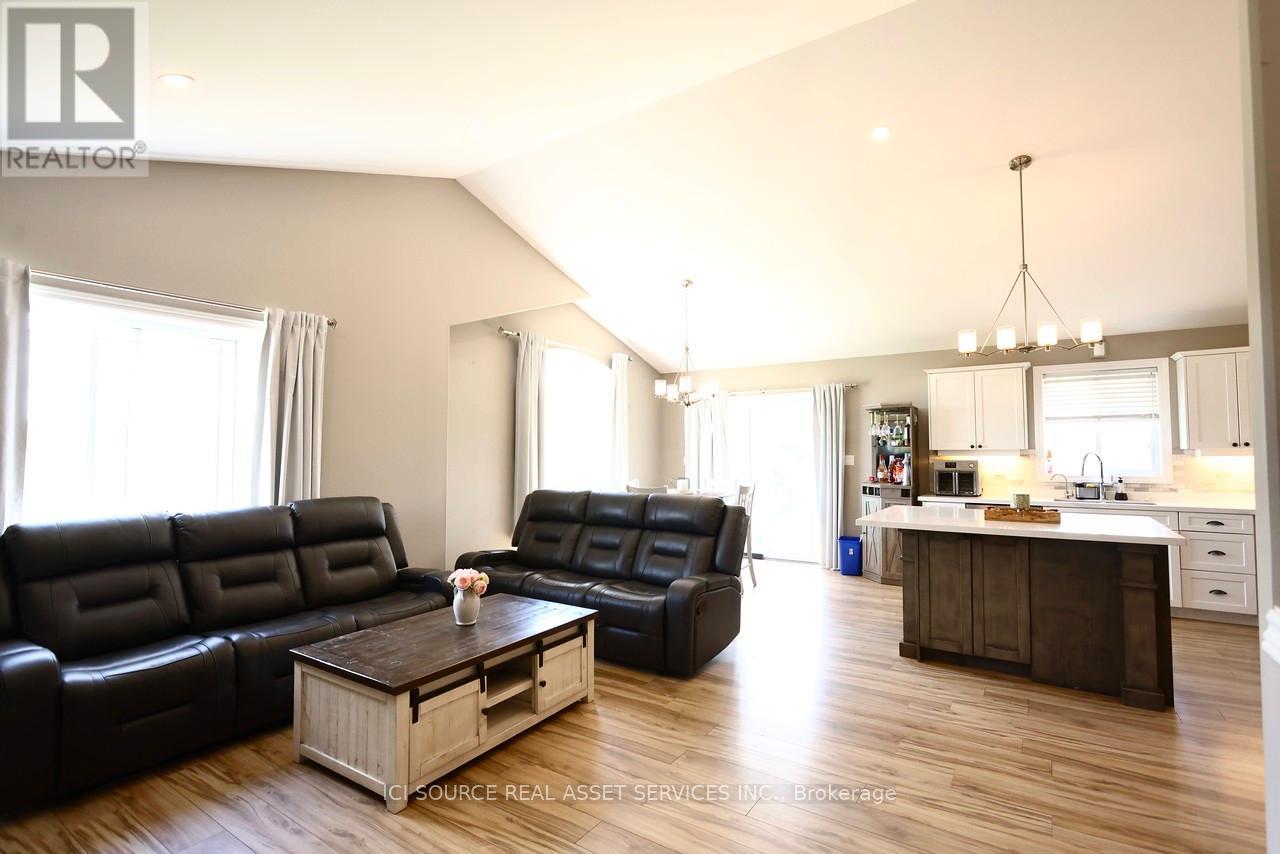 1611 HARMONY ROAD - 12