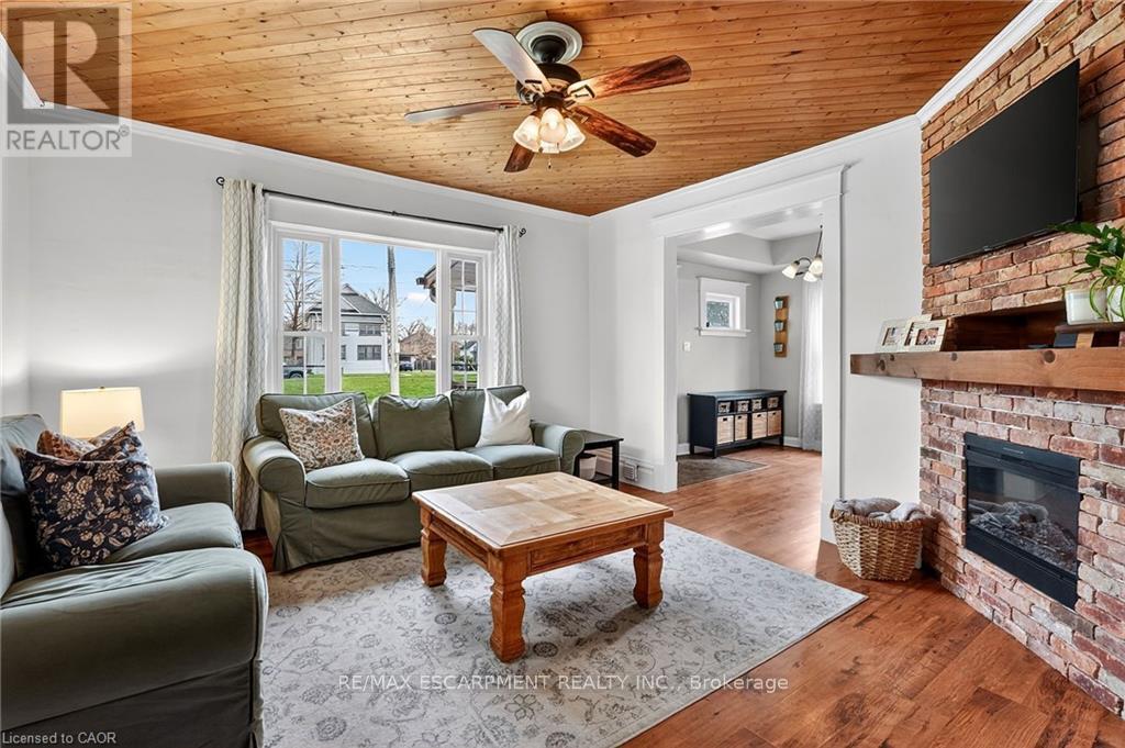 122 SOUTH CAYUGA STREET W - 14