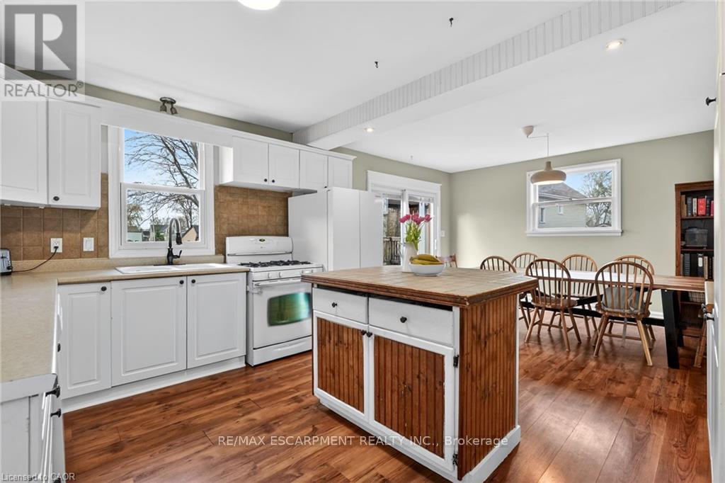 122 SOUTH CAYUGA STREET W - 22